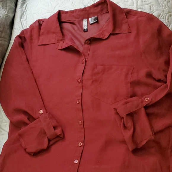 ⭐️ 3/$15 ⭐️ Sheer blouse - Picture 5 of 10